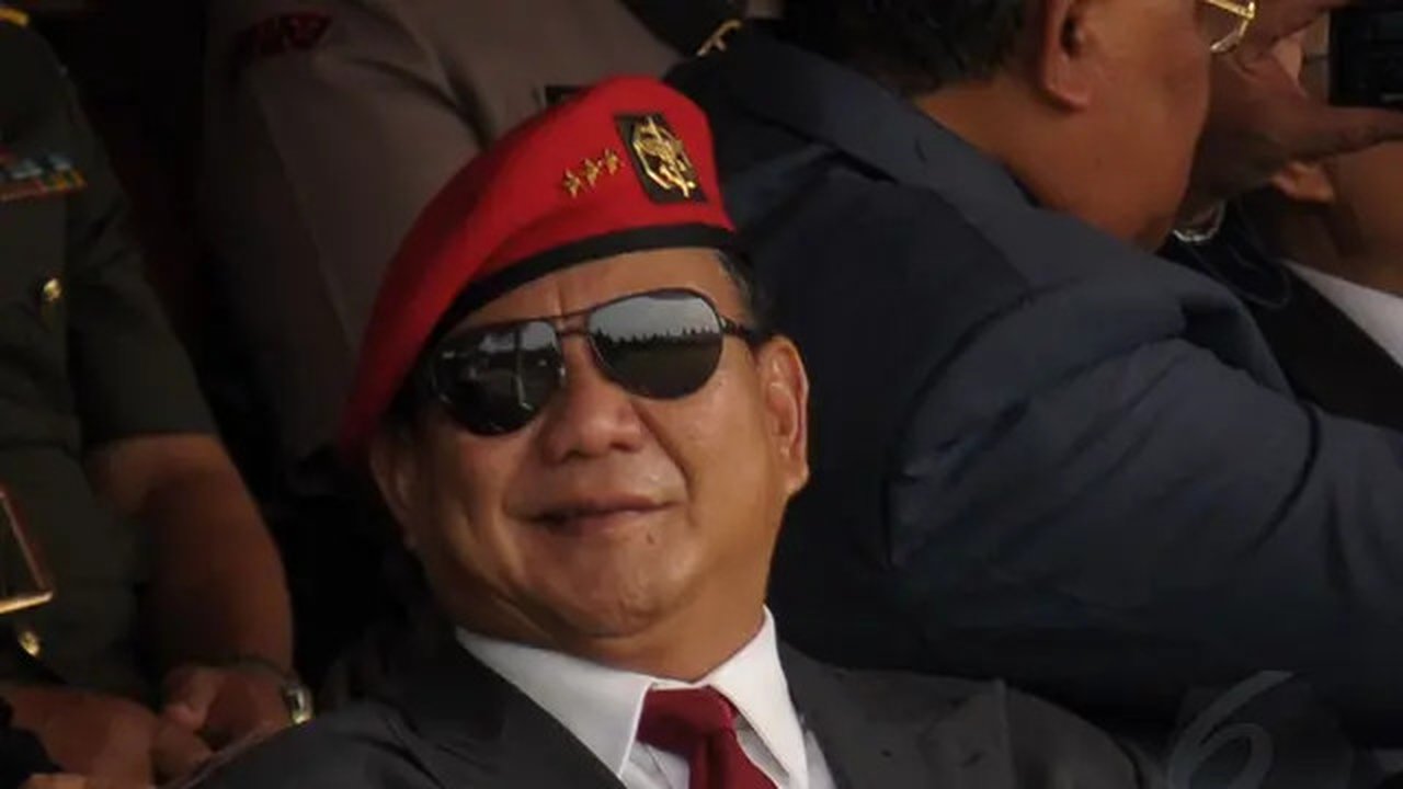 Ketua Umum Partai Gerindra Prabowo Subianto hadir dalam upacara serah terima jabatan Komandan Jenderal Komando Pasukan Khusus di Mako Kopassus, Cijantung, Jakarta, Jumat (24/10/2014). (Liputa