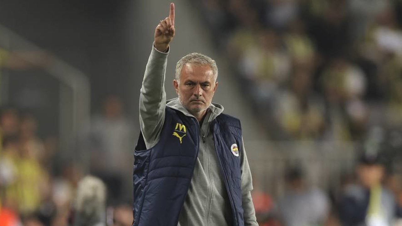 Alumni Premier League yang jadi Andalan Jose Mourinho di Fenerbahce: Kunci untuk Kalahkan MU?