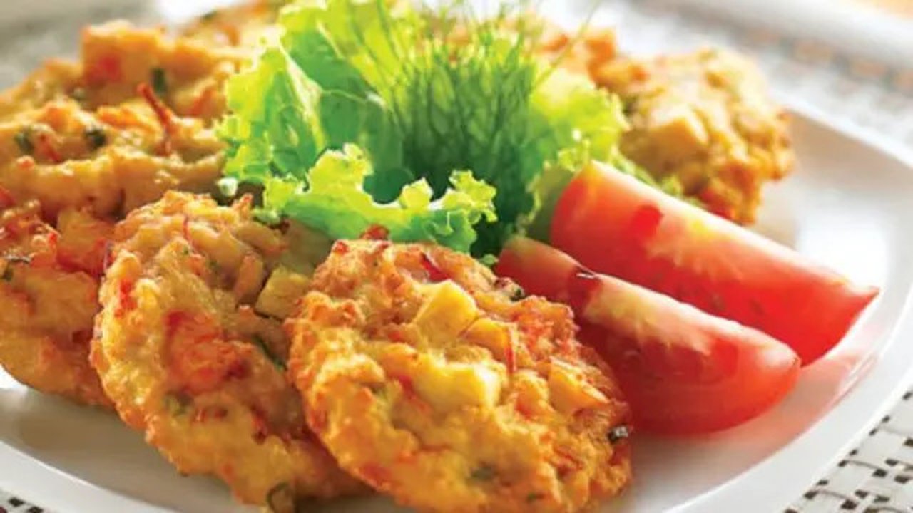 Ilustrasi Bakwan Goreng Udang Credit: Merdeka.com