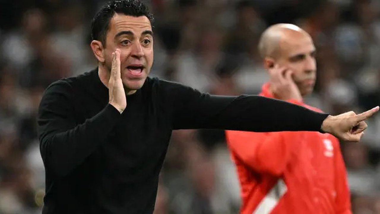 Rumor pemecatan Xavi pun marak bermunculan beberapa hari terakhir.  (JAVIER SORIANO / AFP)
