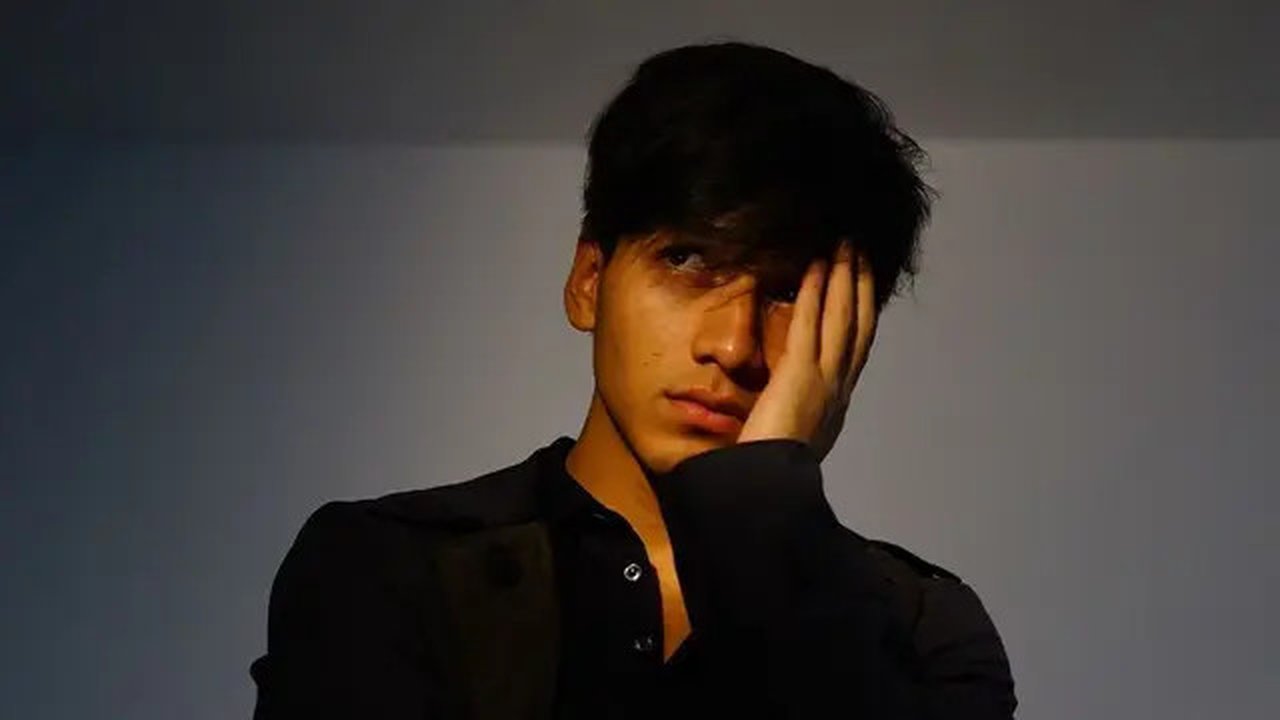 Pekan ini, Jefri Nichol memperkenalkan teaser film terbarunya, Aku Jati Aku Asperger karya sineas Fajar Bustomi. Teaser ini disambut hangat netizen +62. (Foto: Dok. Instagram @@jefrinichol