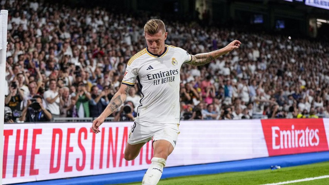Toni Kroos Kritik Ballon d'Or: Penghargaan Gak Penting!