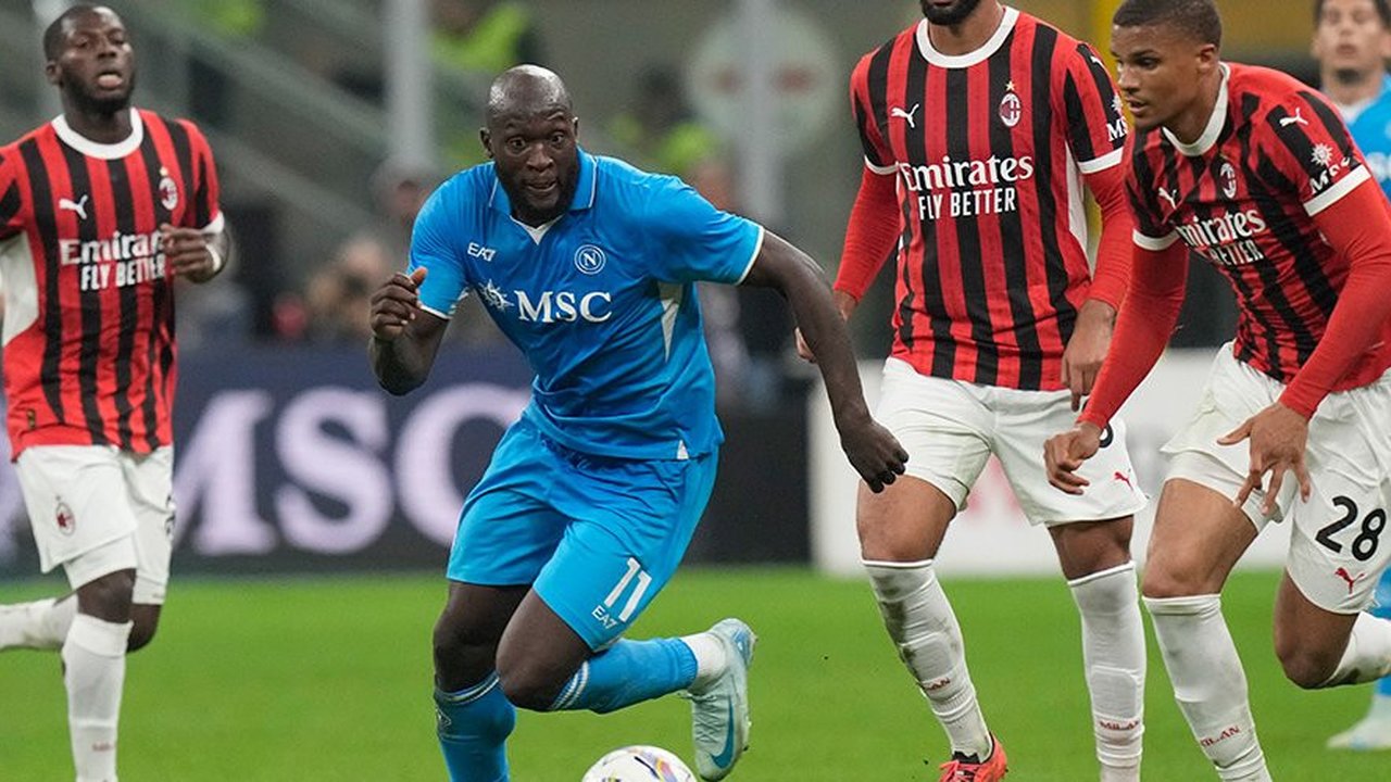 Hasil AC Milan vs Napoli: Skor 0-2