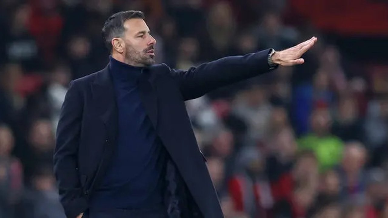 Ruud van Nistelrooy sukses memulai kiprah sebagai manajer interim Manchester United dengan gemilang. (AFP/Darren Staples)