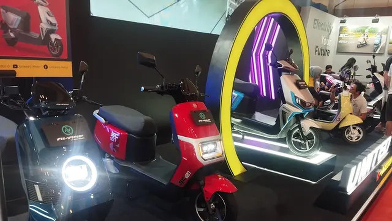 Ilustrasi jajaran motor listrik berspesifikasi tinggi yang hadir di IMOS 2024. (Liputan6.com/Rendy Yansah)