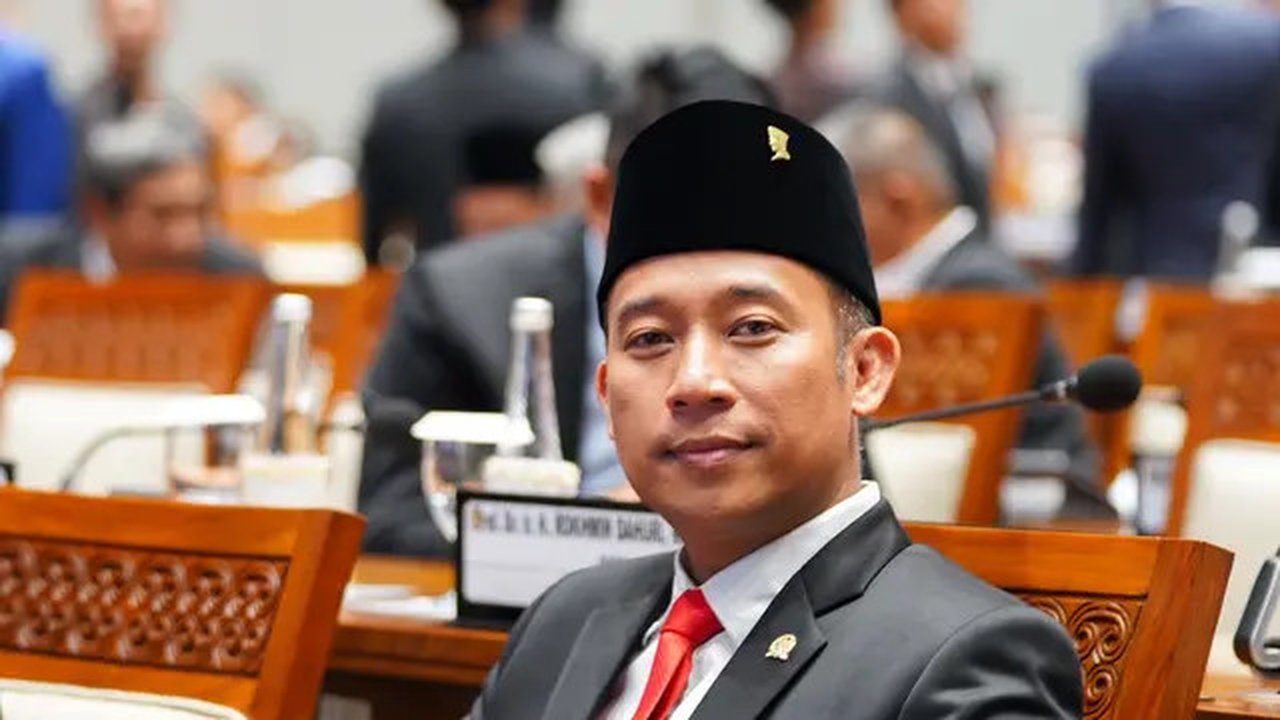 Denny Cagur klarifikasi isu dicueki istri karena gaji sebagai anggota DPR RI konon lebih rendah dari pendapatannya sebagai artis papan atas Tanah Air. (Foto: Dok. Instagram @dennycagur)