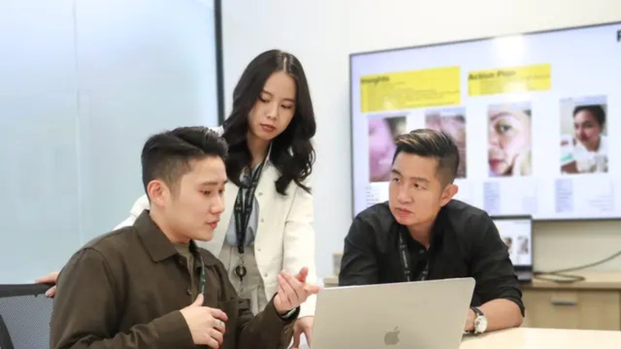 Cara Sukses Menjadi DIstributor Skincare, Pelajari Dulu Panduan dan Peluangnya (Foto: Pexels/Andrea Piacquadio)