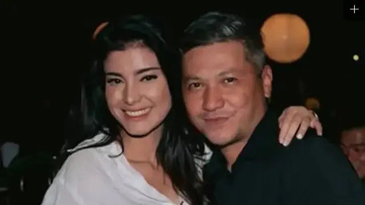 Medina Dina dan Gading Marten