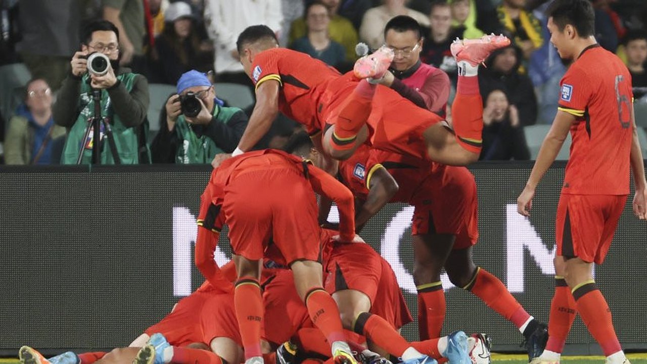 China Bakal Naturalisasi 4 Pemain, Modal untuk Lawan Timnas Indonesia pada Juni 2025?