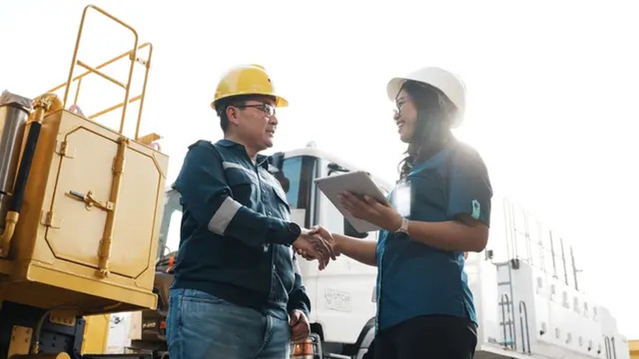 SANF fokus memperkuat pembiayaan dari sektor bisnis utama yaitu industri alat berat serta terus memperluas peluang baru dengan mendorong pertumbuhan portofolio pembiayaan truk.