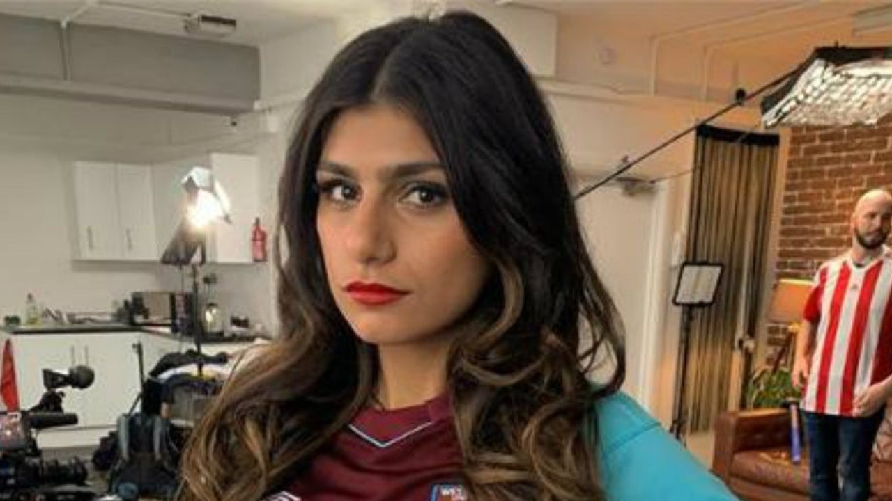 Mia Khalifa Bantah Sedang Pacaran dengan Julian Alvarez