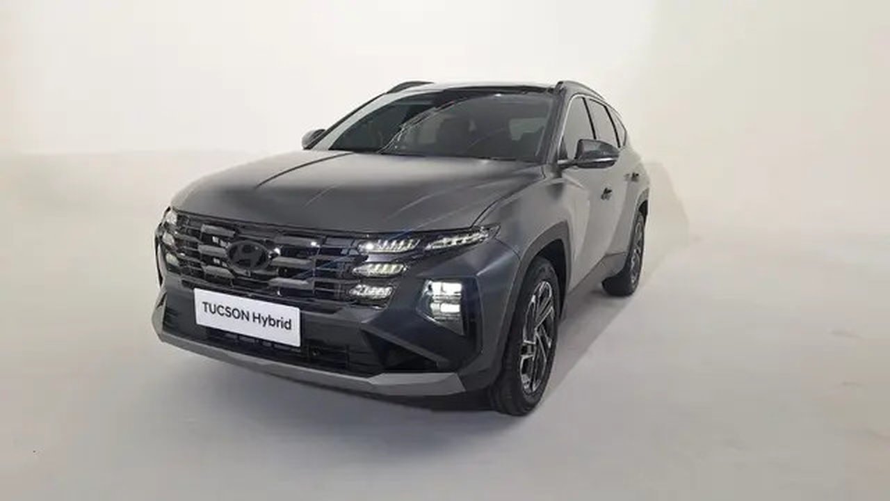 New TUCSON menawarkan desain eksterior sporty dan elegan yang menciptakan kesan bold dan berani di jalan (Arief A/Liputan6.com)