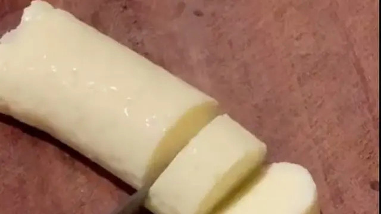 Hanya dengan 3 Bahan, Ini Cara Mudah Bikin Tahu Sutra (TikTok/@ameliasmsd)