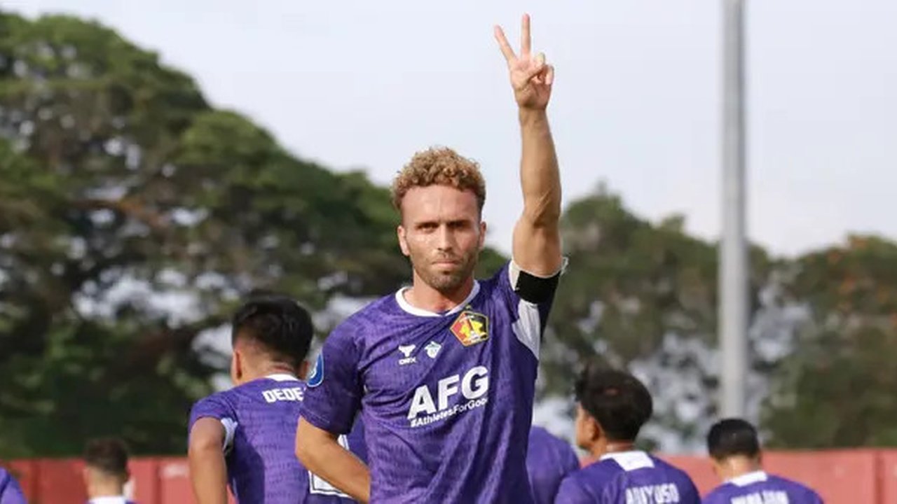 Pemain Persik Kediri, Ze Valente, menjadi gelandang terbaik BRI Liga 1 2024/2025 di mata mantan pemain Persib Bandung dan Persebaya Surabaya, Robertino Pugliara. (Bola.com/Gatot Sumitro)