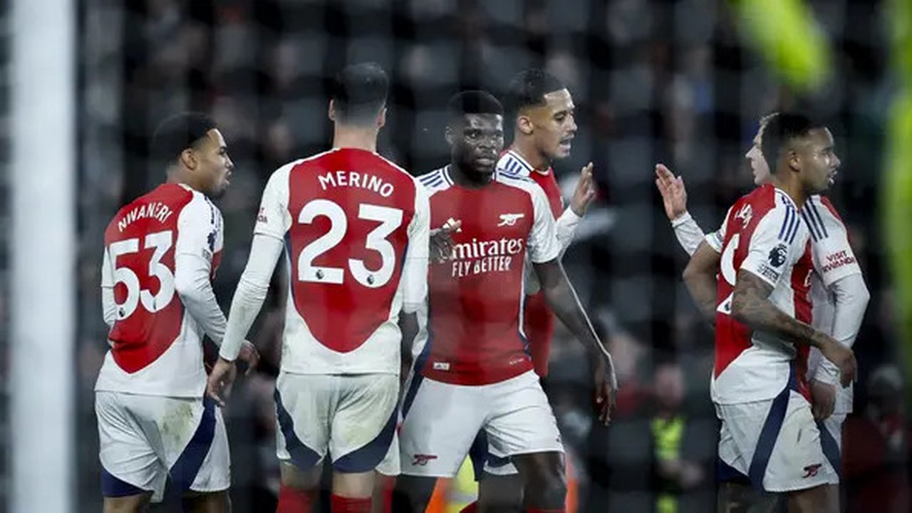 Perayaan gol Arsenal saat mencukur Nottingham Forest di Liga Inggris 2024/2025 (AFP)