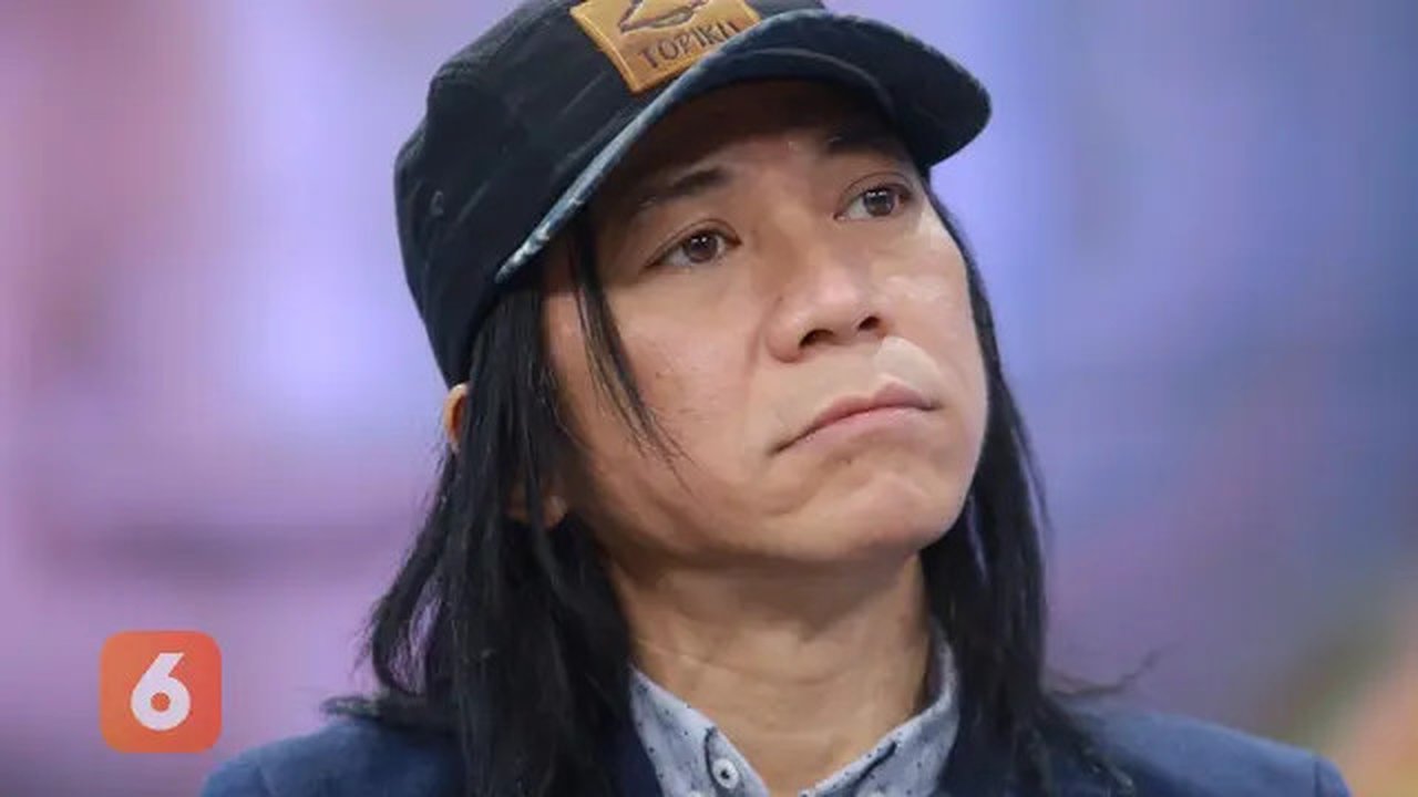 Kisah rumah tangga musisi senior Abdee Negara atau Abdee Slank masih bergulir di Pengadilan Agama. Seperti diketahui, Abdee menggugat cerai sang istri. Pada Senin (26/2/2018) sidang cerai dig