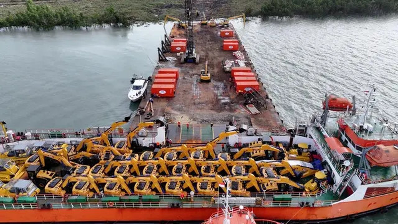 Owner Jhonlin Group Haji Syamsuddin Andi Arsyad atau Haji Isam menunjukkan komitmenya dalam merealisasikan percepatan pembangunan lumbung pangan nasional di Merauke, Papua Selatan.