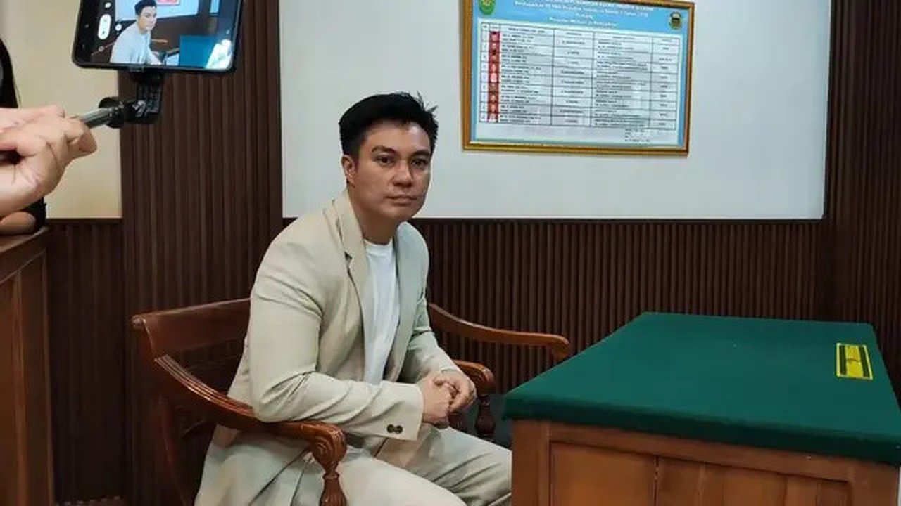 Baim Wong di Pengadilan Agama Jakarta Selatan, Rabu (4/12/2024)