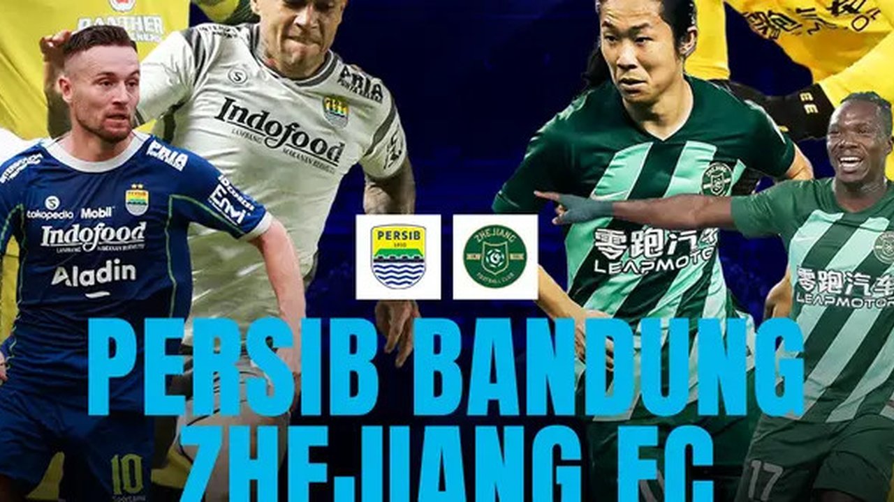 AFC Champions League Two - Persib Bandung Vs Zhejiang FC - Duel Pemain (Bola.com/Adreanus Titus)