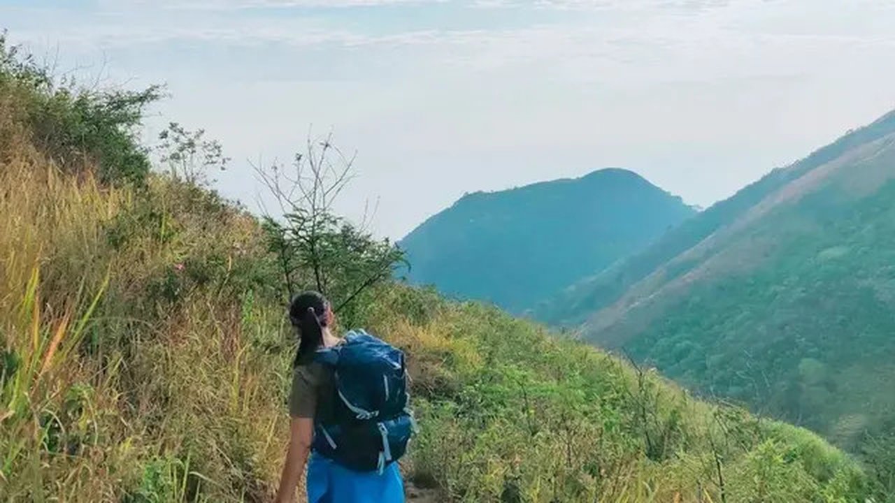 Pendaki di Gunung Bekel. (Dok: IG @eni_always_bejo https://www.instagram.com/p/DBDIJYUzMyL/?igsh=MXV6c