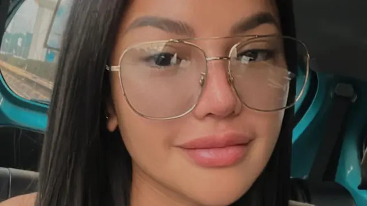 Nikita Mirzani dijadwalkan pelesir ke sejumlah negara di Eropa. Namun, ibu tiga anak ini tak berencana mampir ke Inggris untuk menengok putrinya, Lolly. (Foto: Dok. Instagram @nikitamirzan