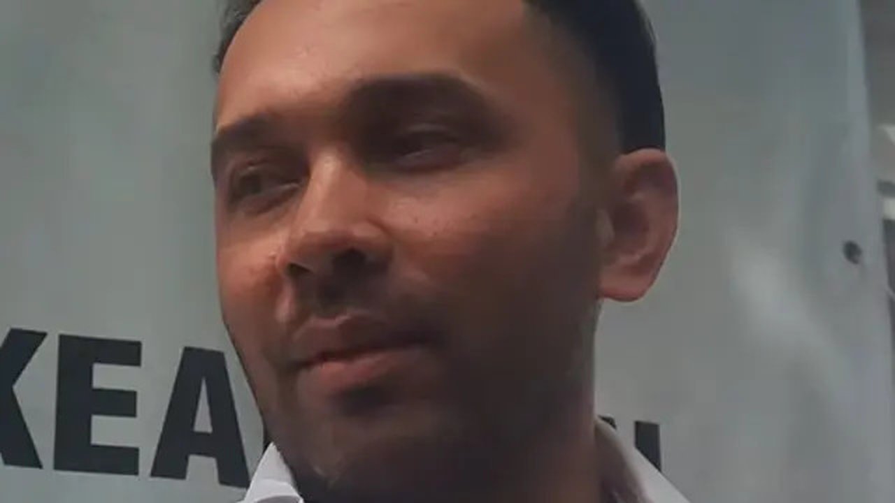 Jadi saksi dari pihak Baim Wong di sidang cerai Paula Verhoeven di Pengadilan Agama Jakarta Selatan, Rabu (11/12/2024), Teuku Zacky jawab 2 pertanyaan. (Foto: Dok. YouTube Intens Investiga