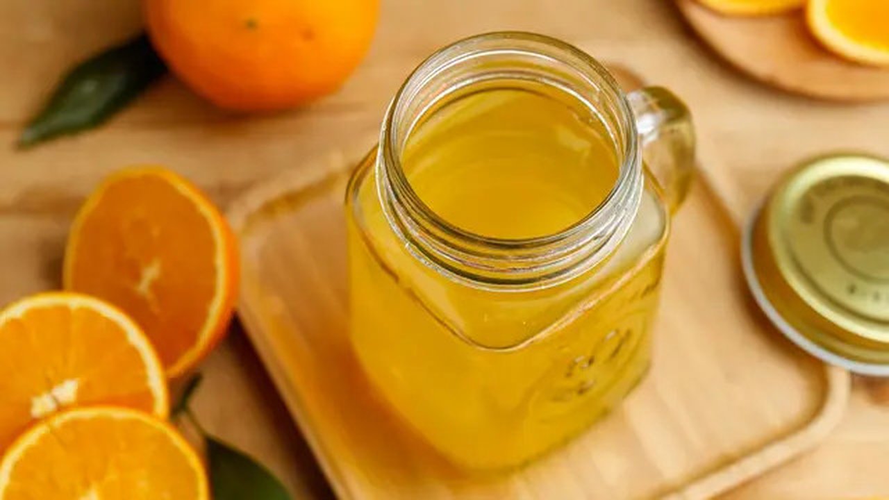 Ilustrasi sirup jeruk. (Foto: Freepik/xb100)