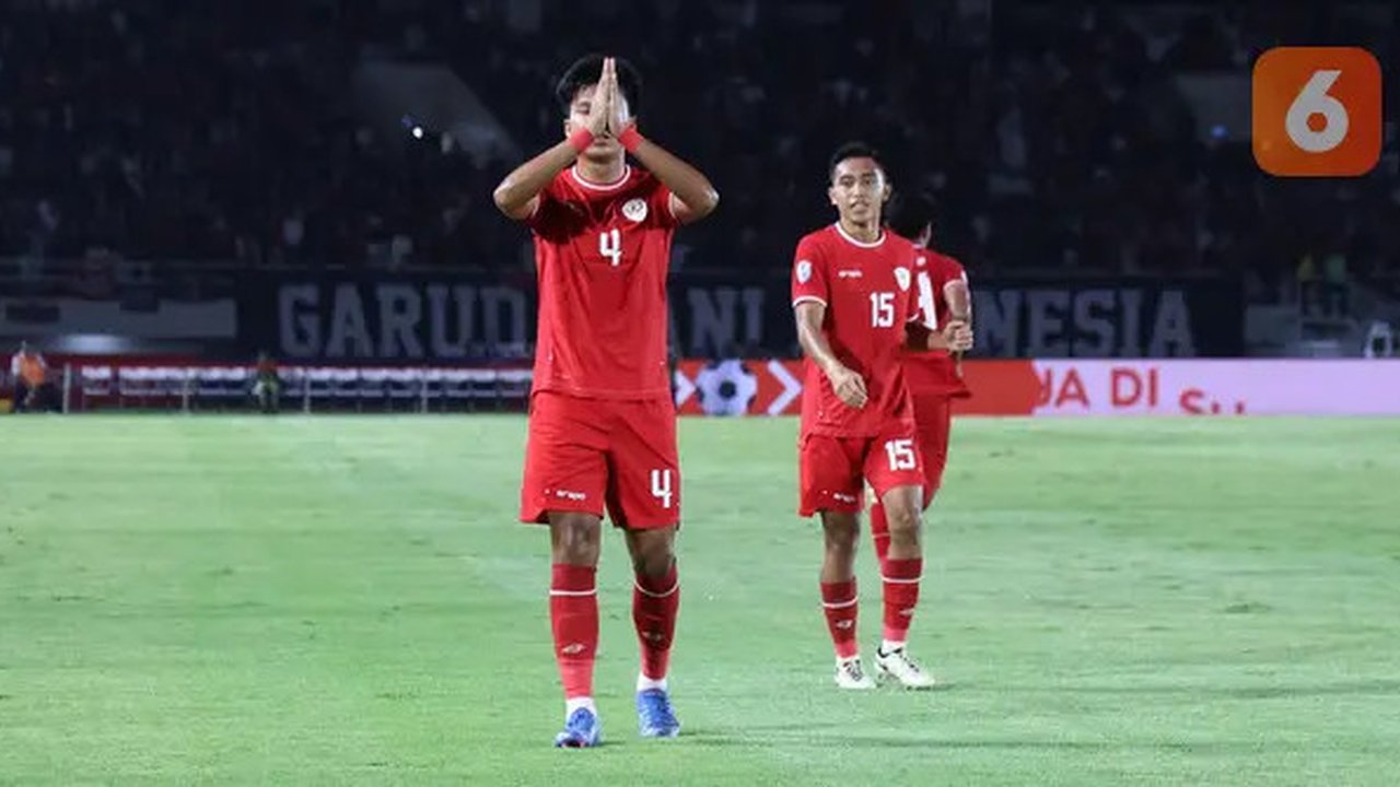 Pemain Timnas Indonesia, Kadek Arel melakukan selebrasi setelah mencetak gol penyeimbang 1-1 pada laga lanjutan Grup B Piala AFF 2024 melawan Laos di Stadion Manahan, Solo, Jawa Tenga