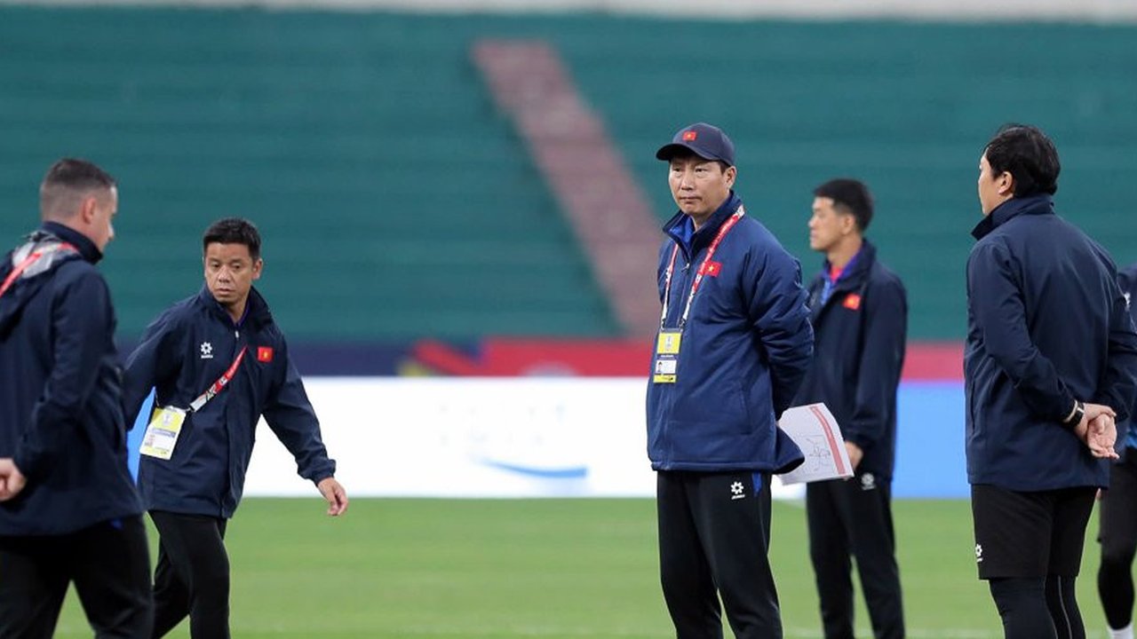 Kim Sang-sik vs STY di Laga Vietnam vs Indonesia: No Baper-Baper Club