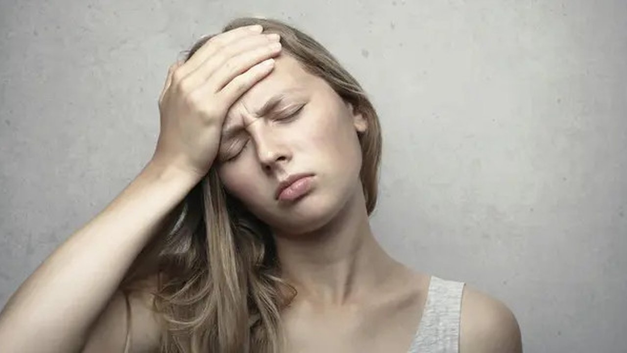 Tanda-Tanda Hipotiroid yang Perlu Kamu Ketahui: Jangan Abaikan Gejalanya! | copyright pexels.com/Andrea Piacquadio