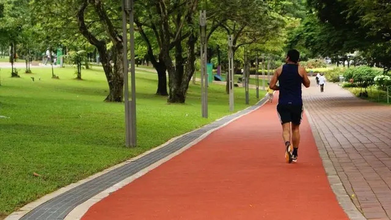 Jogging (credit: Pinterest/H3R Store/Health)
