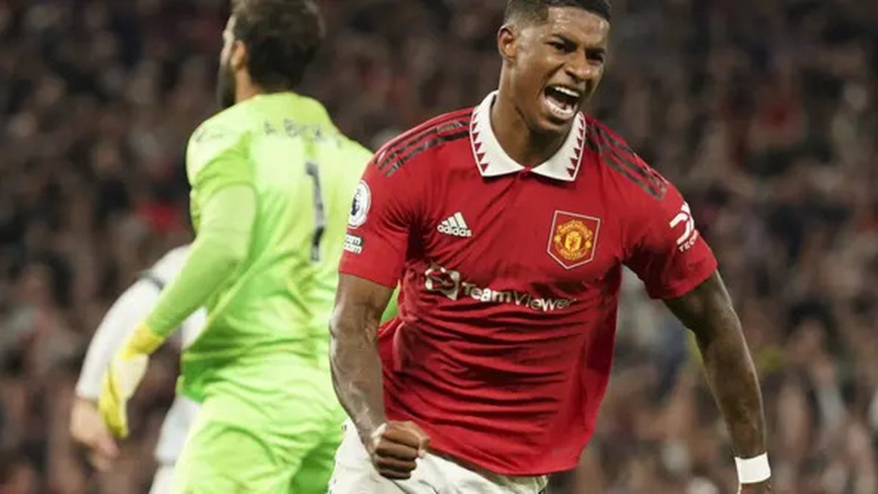 Kemenangan 2-1 Manchester United atas Liverpool di pekan ke-3 Liga Inggris musim 2022/2023 pada 23 Agustus 2022 lalu membawa catatan tersendiri bagi Marcus Rashford yang mencetak salah satu g