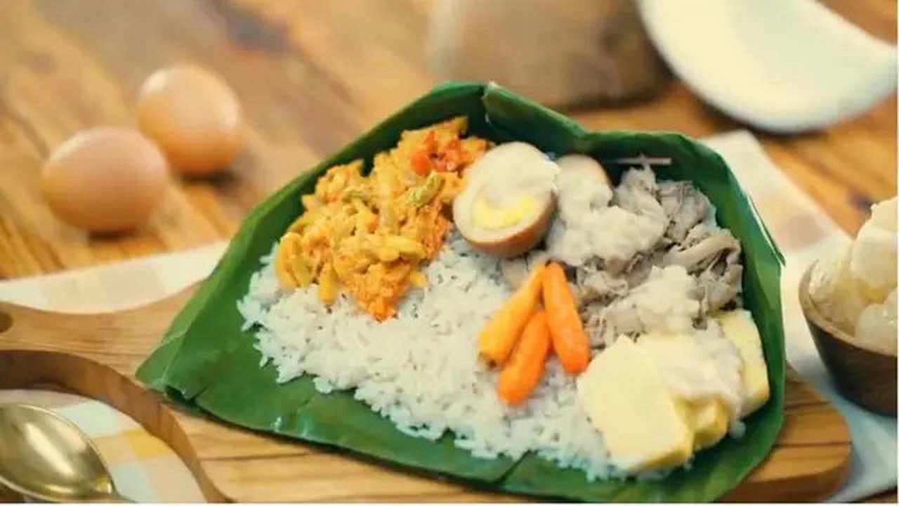 Resep Praktis Nasi Liwet, Kuliner Khas Solo unuk Santapan Berbuka. (dok. screenshot vidio.com/kokiku.tv)