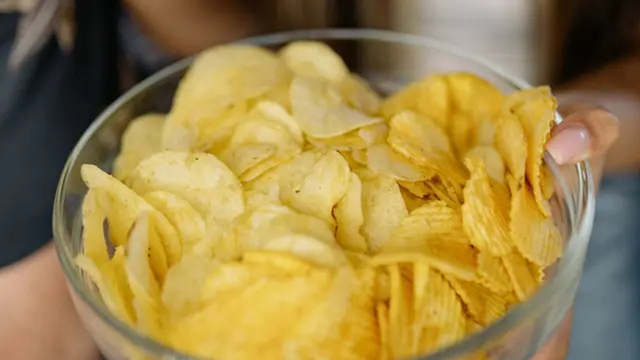 Ilustrasi keripik kentang gurih dan renyah/copyright pexels.com/Yan Krukov
