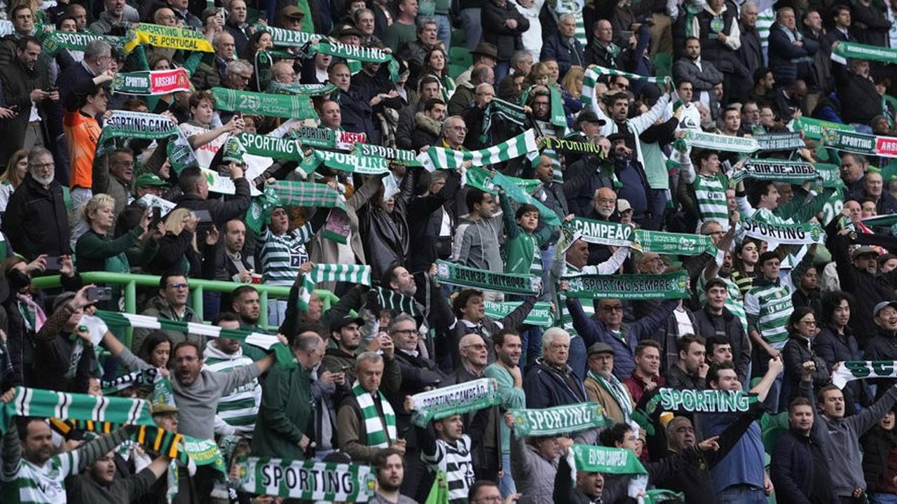 Apes! Baru Sebulan Jadi Pengganti Ruben Amorim, Pelatih Ini Resmi Dipecat Sporting CP