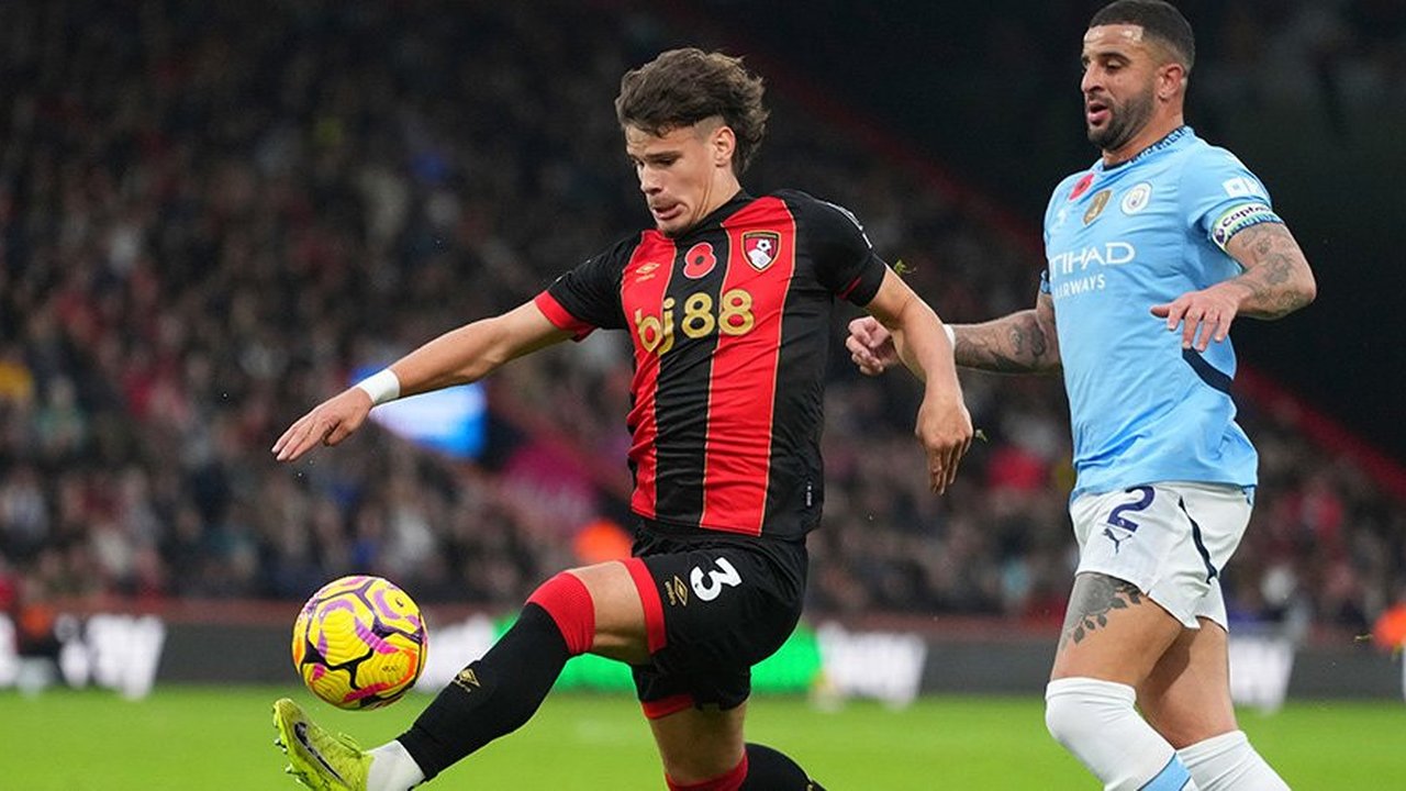 Kata Fabrizio Romano, Ini Bek Kiri yang Kemungkinan Besar Gabung MU