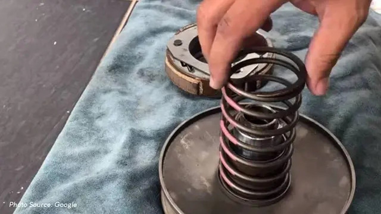 Per CVT pada motor. (Liputan6.com/ Rendy Yansah)