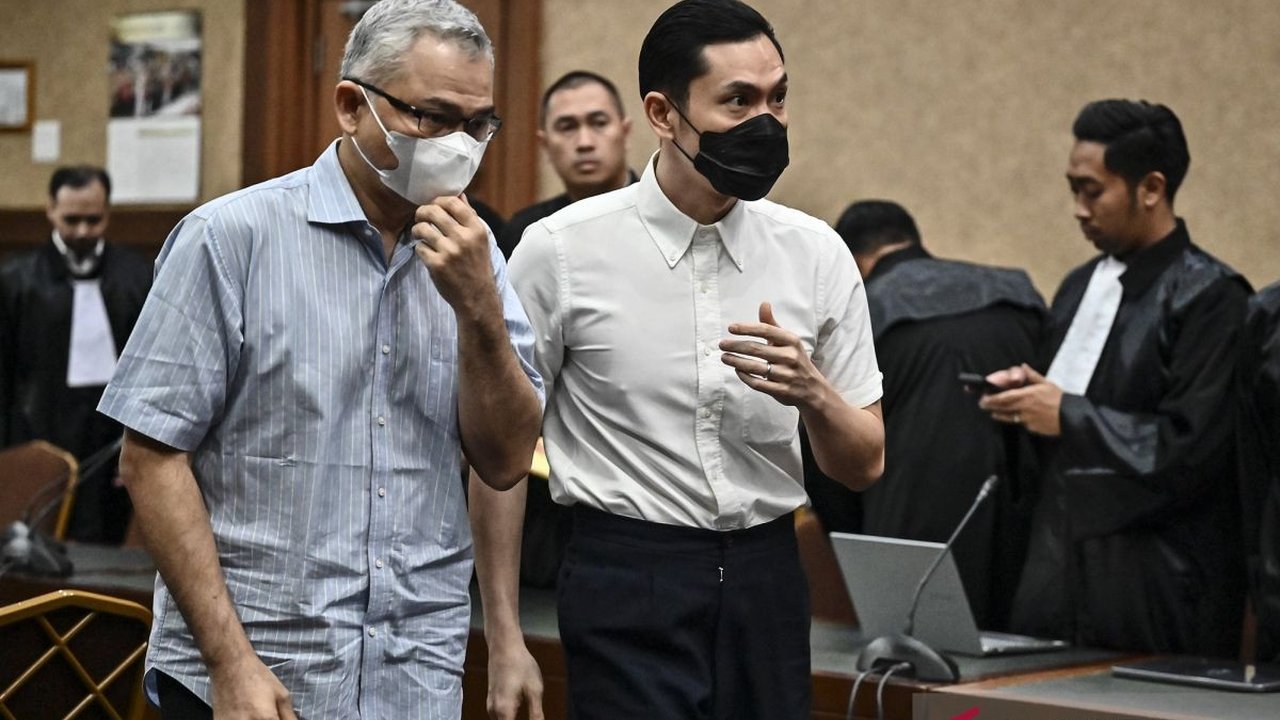 Harvey Moeis yang merupakan suami dari selebritis Sandra Dewi, terlibat dalam kasus korupsi di sektor timah dengan kerugian negara mencapai Rp271 triliun.Pada ...