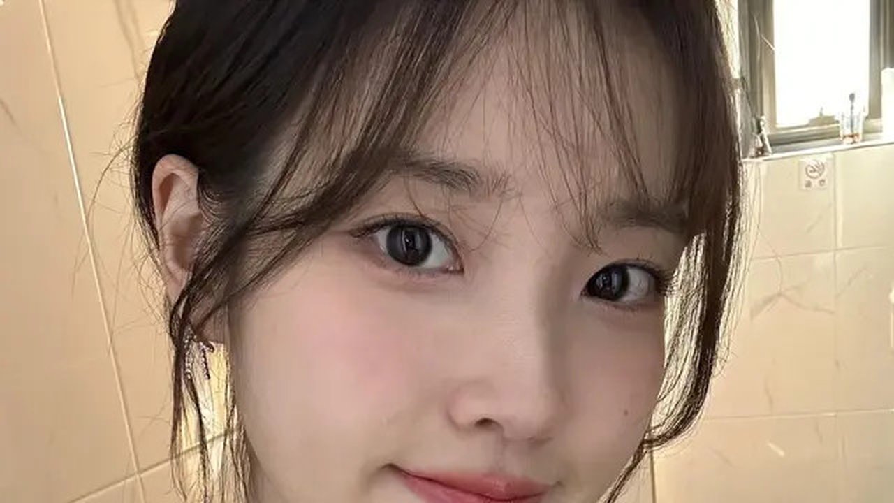IU. (Instagram/ dlwlrma)