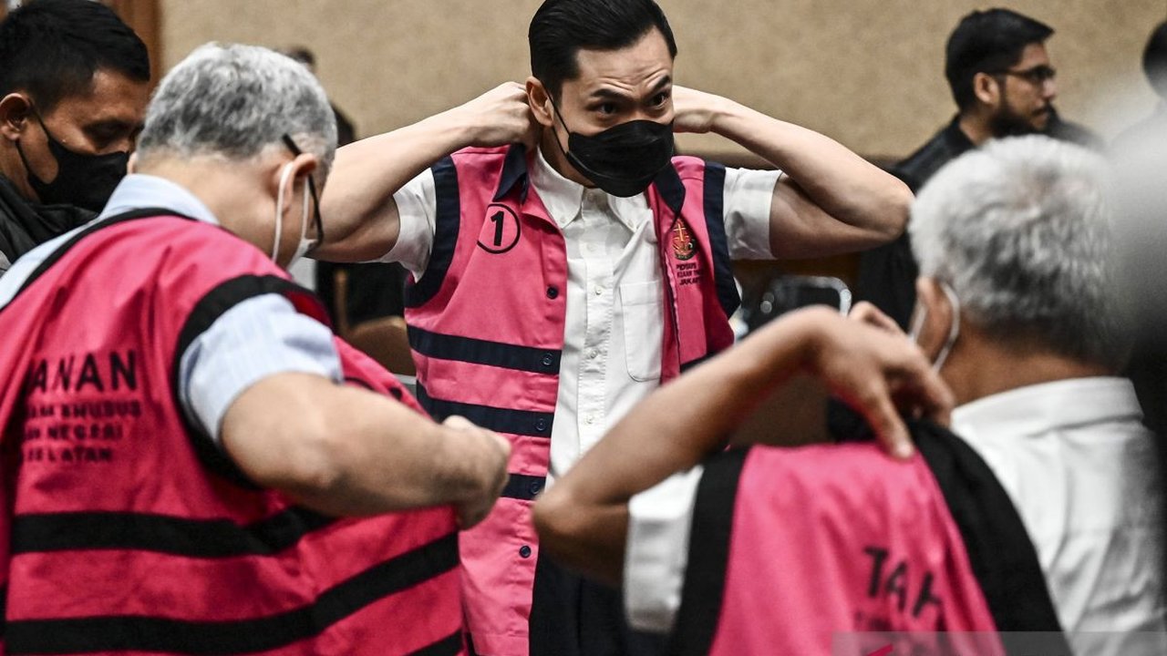 Pada tahun 2020&ndash;2023, Kejaksaan Agung (Kejagung) yang dipimpin oleh Jaksa Agung Sanitiar (ST) Burhanuddin berhasil mengungkap sejumlah kasus besar, di ...