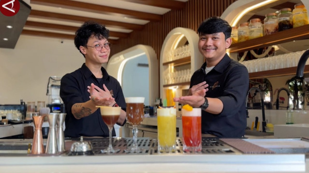 ANTARA - Malaga Resto mengadopsi desain khas Andalusia, Spanyol, membawa pengunjung merasakan suasana Mediterania di tengah kota Bandung. Restoran ini ...