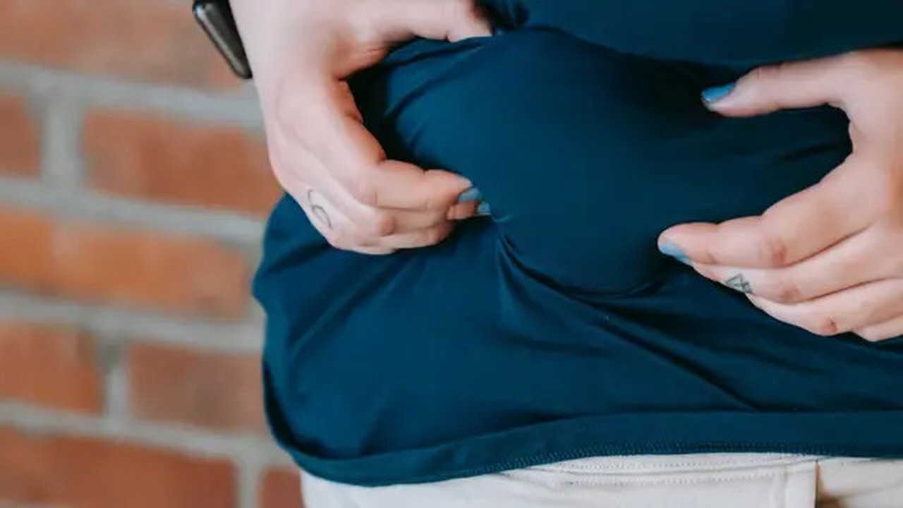 Ilustrasi obesitas, perut buncit. (Photo by Andres Ayrton/Pexels)