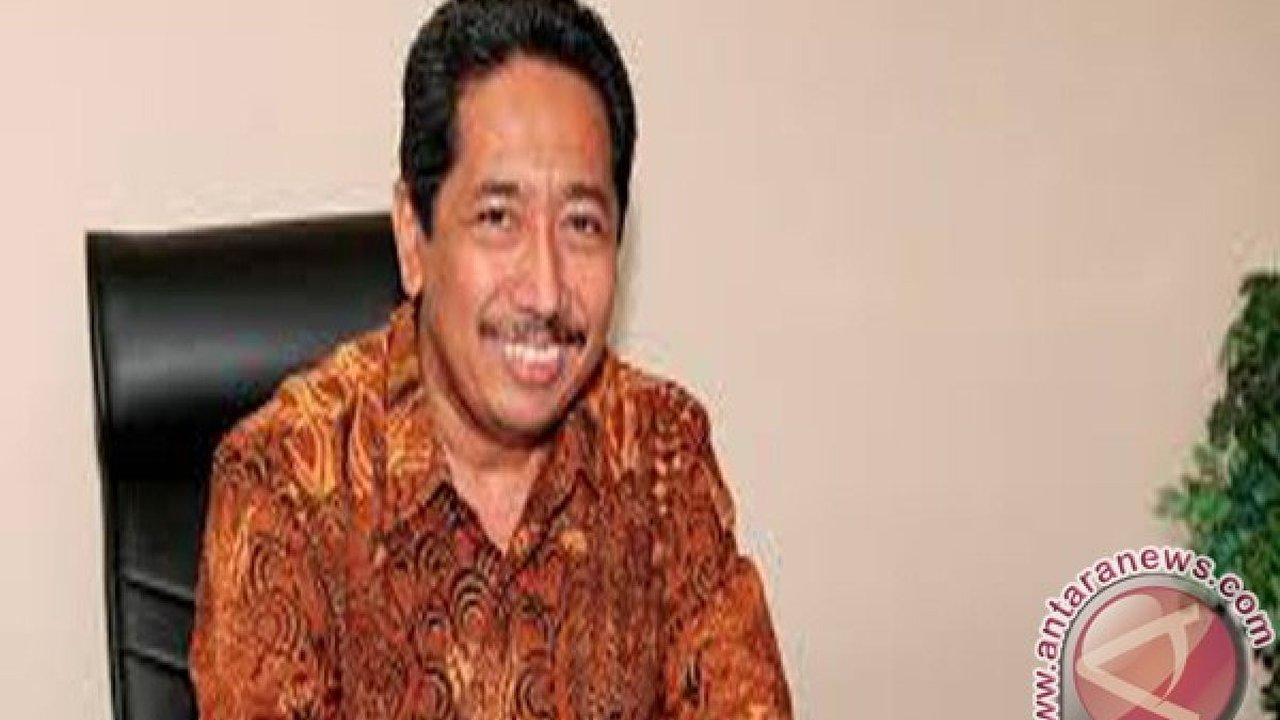 Indonesia diproyeksikan menjadi kiblat kerukunan dunia berkat keragaman budaya dan agama yang hidup rukun, kata Kepala Kantor Wilayah Kementerian Agama ...