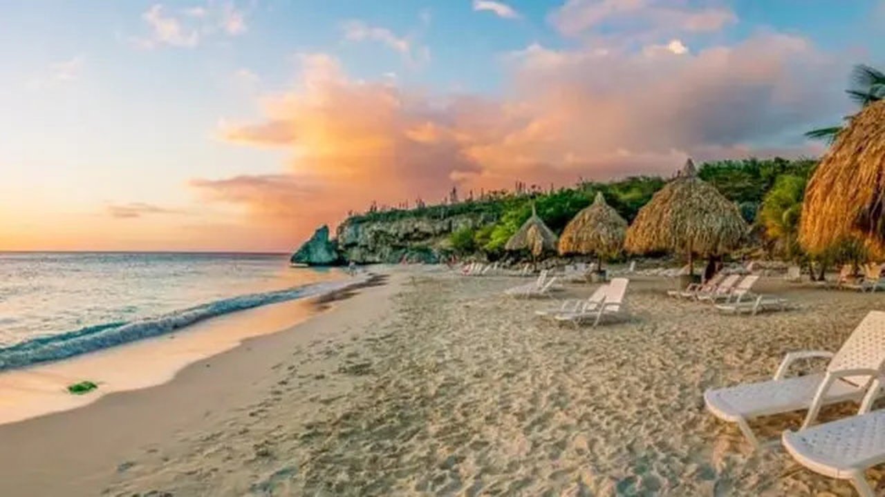 Wisata Pantai di Curacao (instagram.com/casabao_beach)
