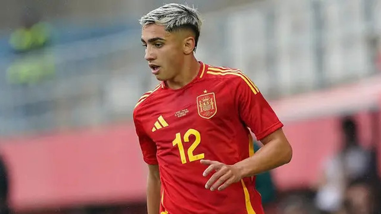 Yeremay Hernandez, winger Deportivo La Coruna dan Timnas Spanyol U-21. (Bola.com/ X Yeremay Hernandez)