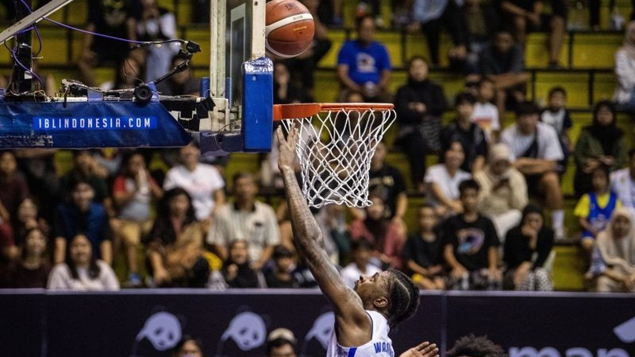 Hasil kurang memuaskan di dua laga awal IBL 2025 membuat penampilan Prawira Bandung mendapat sorotan, dengan performa yang jauh dari ekspektasi sebagai juara bertahan.