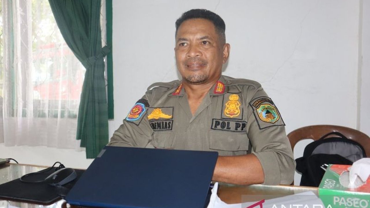 Pemerintah Kabupaten Manggarai Barat mengimbau warga agar mengandangkan ternak mereka di Labuan Bajo untuk menjaga ketertiban umum, dengan ancaman denda bagi yang melanggar.