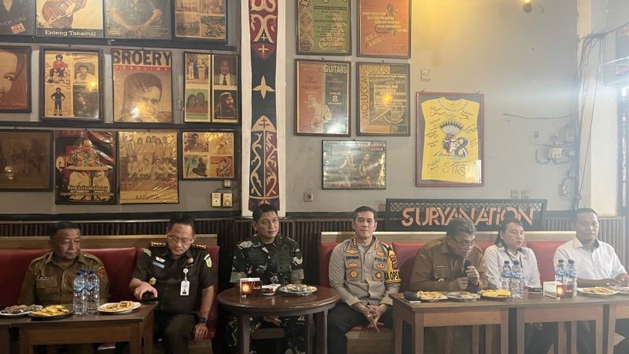 Forkopimda Ambon mengajak seluruh elemen masyarakat untuk menciptakan keamanan dan ketertiban, mencegah konflik, dan menjaga perdamaian di Kota Ambon.