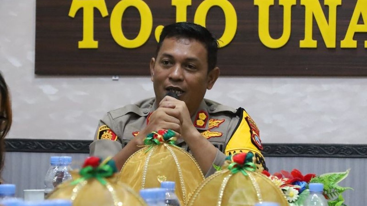 Polisi Tojo Una-Una, Sulawesi Tengah, bekerjasama dengan Imigrasi dan rumah sakit setempat menyelidiki kematian Louis Marmy (19), warga negara Swiss yang ditemukan meninggal di Pantai Kepulauan Una-una pada Minggu (12/1).