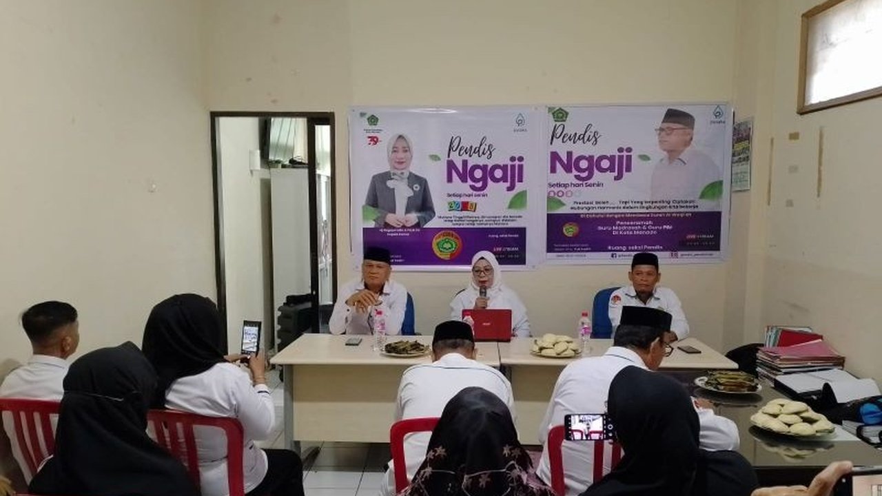 Kementerian Agama Kota Manado menggelar program 'Pendis Ngaji' untuk meningkatkan kualitas pendidikan agama Islam,  memberikan pelatihan dan motivasi bagi para ASN di lingkungan Kementerian Agama.